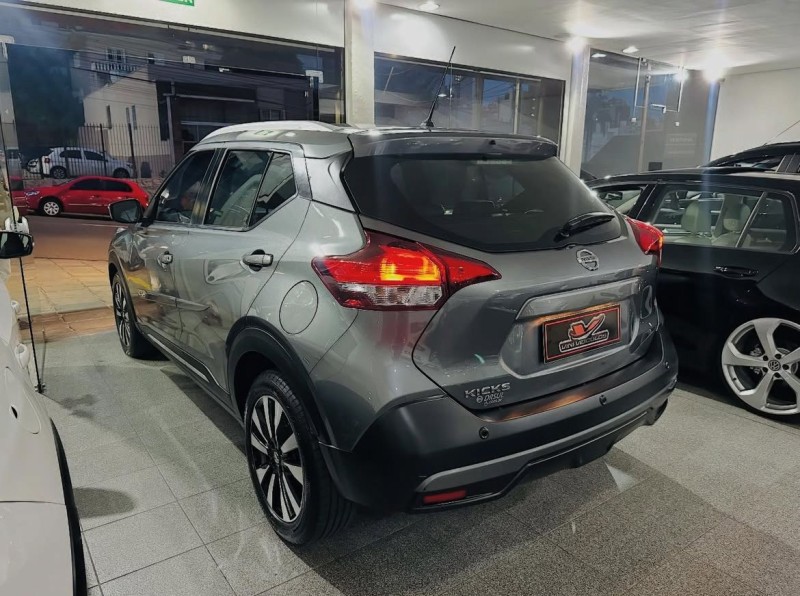 KICKS 1.6 16V FLEX SV LIMITED 4P AUTOMÁTICO - 2017 - CAXIAS DO SUL