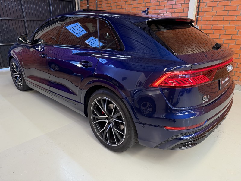 Q8 3.0 TFSI PERFORMANCE BLACK QUATTRO V6 24V GASOLINA 4P S-TRONIC - 2022 - BENTO GONçALVES