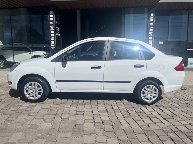 fiesta 1.0 mpi personnallite sedan 8v gasolina 4p manual 2006 veranopolis