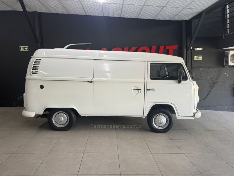 KOMBI 1.4 MI FURGÃO 8V FLEX 3P MANUAL - 2013 - CAMPO BOM
