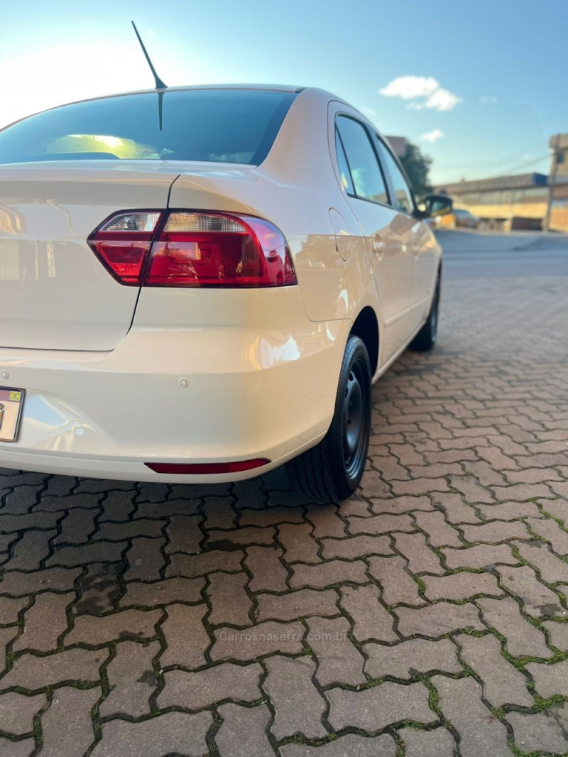VOYAGE 1.0 MI 8V FLEX 4P MANUAL - 2014 - CAXIAS DO SUL