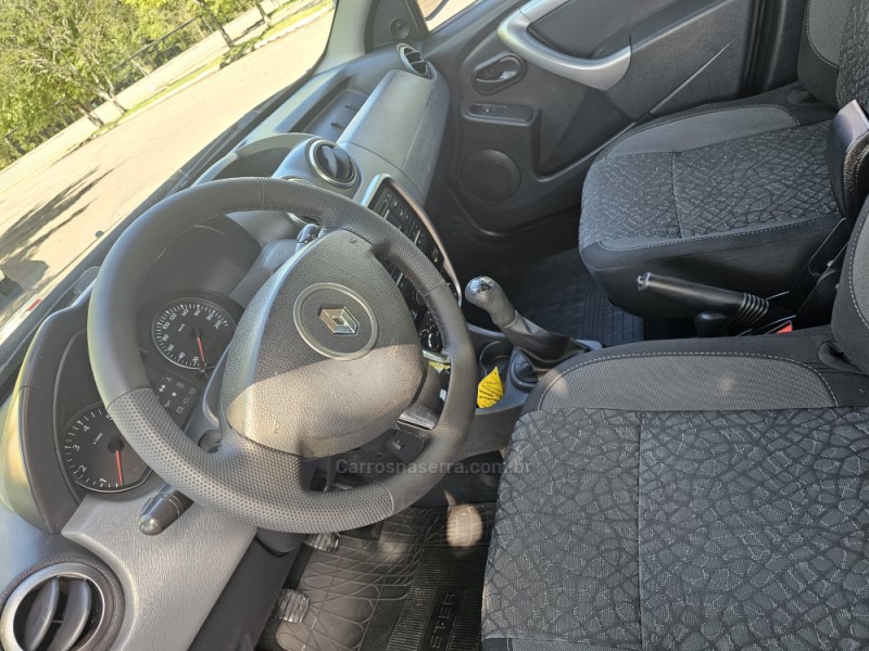 DUSTER 1.6 EXPRESSION 4X2 16V FLEX 4P MANUAL - 2015 - BENTO GONçALVES