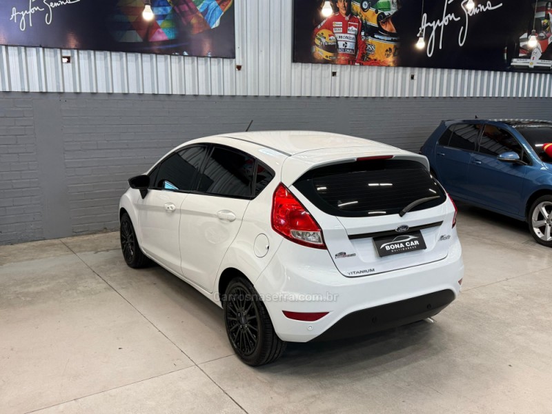FIESTA 1.6 TITANIUM PLUS HATCH 16V FLEX 4P AUTOMÁTICO - 2017 - CAXIAS DO SUL