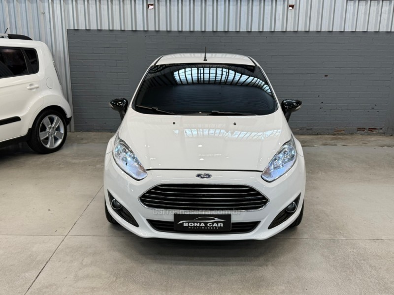 FIESTA 1.6 TITANIUM PLUS HATCH 16V FLEX 4P AUTOMÁTICO - 2017 - CAXIAS DO SUL