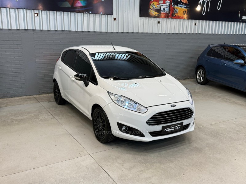 FIESTA 1.6 TITANIUM PLUS HATCH 16V FLEX 4P AUTOMÁTICO - 2017 - CAXIAS DO SUL
