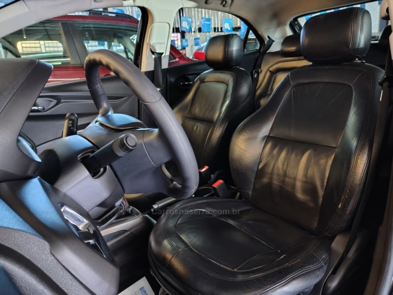 ONIX 1.4 MPFI LTZ 8V FLEX 4P MANUAL - 2016 - NOVO HAMBURGO