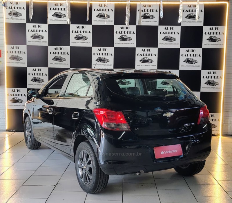 ONIX 1.4 MPFI LTZ 8V FLEX 4P MANUAL - 2016 - NOVO HAMBURGO