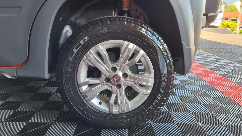 IDEA 1.8 MPI ADVENTURE 8V FLEX 4P MANUAL - 2012 - TEUTôNIA
