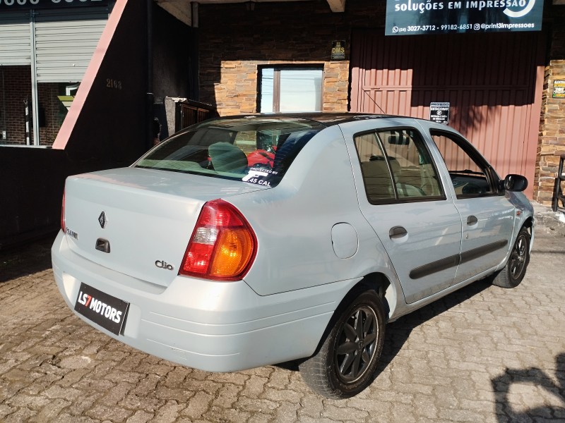 CLIO 1.0 RT SEDAN 16V GASOLINA 4P MANUAL - 2001 - CAXIAS DO SUL