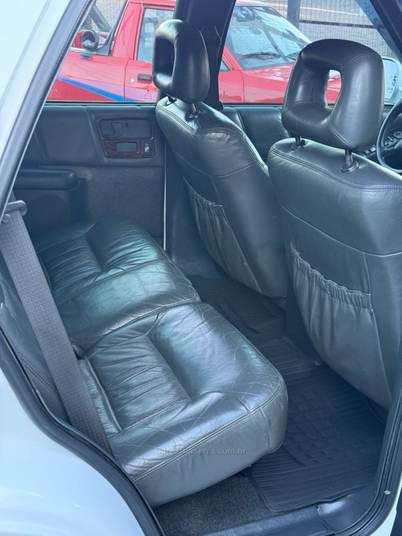 BLAZER 4.3 SFI DLX EXECUTIVE 4X2 V6 12V GASOLINA 4P MANUAL - 2000 - FARROUPILHA