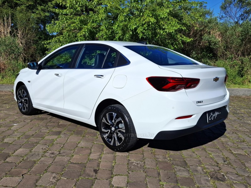 ONIX 1.0	PREMIER PLUS 12V TURBO FLEX 4P AUTOMÁTICO - 2024 - BENTO GONçALVES