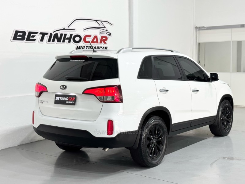 SORENTO 2.4 EX2 4X2 16V GASOLINA 4P AUTOMÁTICO - 2014 - ESTâNCIA VELHA