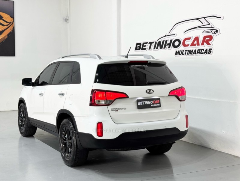 SORENTO 2.4 EX2 4X2 16V GASOLINA 4P AUTOMÁTICO - 2014 - ESTâNCIA VELHA