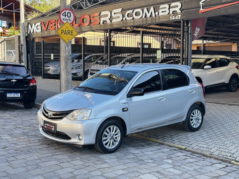 ETIOS 1.5 XLS 16V FLEX 4P MANUAL