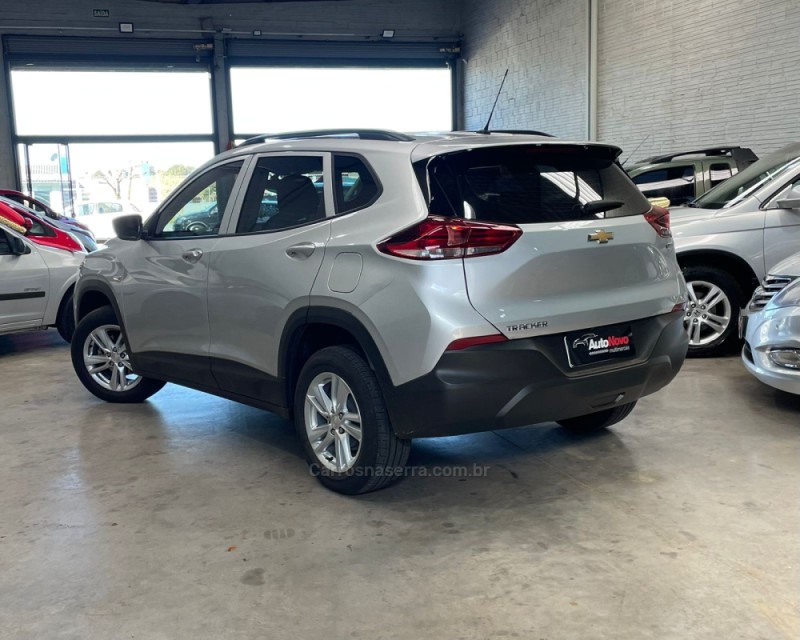 TRACKER 1.0 12V TURBO FLEX 4P AUTOMÁTICO - 2021 - VACARIA