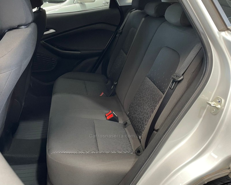 TRACKER 1.0 12V TURBO FLEX 4P AUTOMÁTICO - 2021 - VACARIA