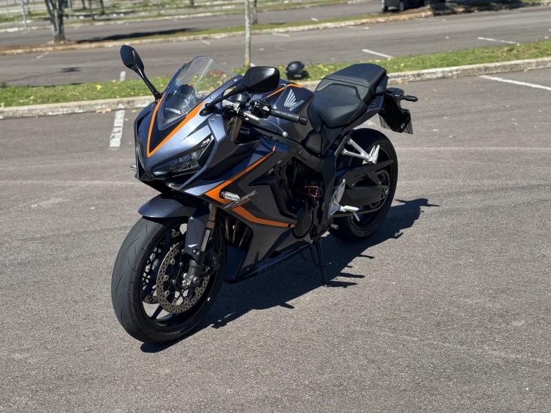 CBR 650R  - 2020 - BENTO GONçALVES