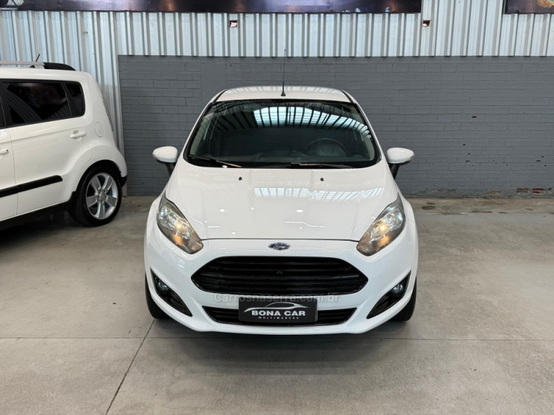 FIESTA 1.6 SEL HATCH 16V FLEX 4P MANUAL - 2017 - CAXIAS DO SUL