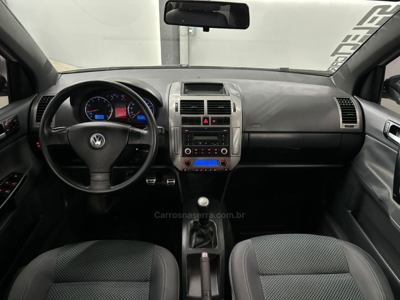 POLO 1.6 MI SPORTLINE 8V FLEX 4P MANUAL - 2011 - NOVO HAMBURGO