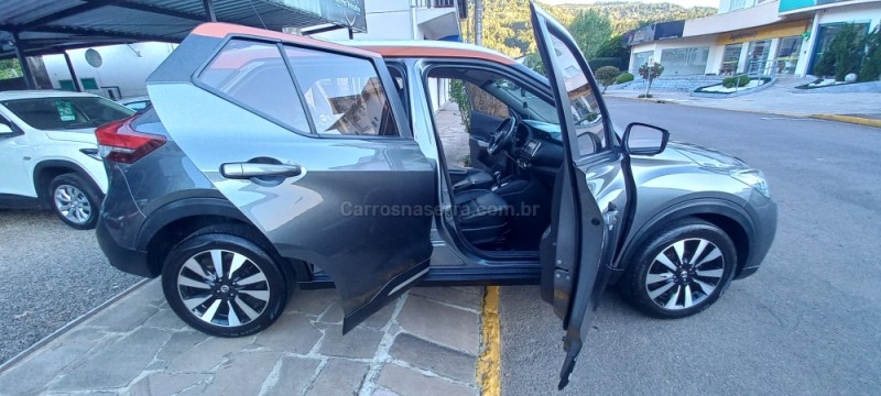 KICKS 1.6 16V FLEX SL 4P XTRONIC - 2017 - PICADA CAFé