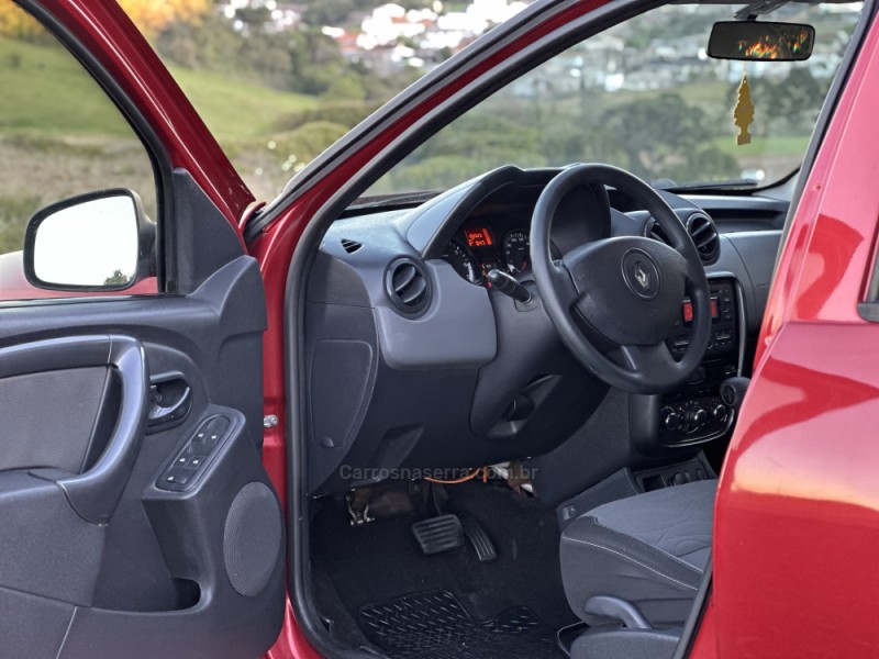 DUSTER 2.0 DYNAMIQUE 4X2 16V FLEX 4P AUTOMÁTICO - 2013 - CAXIAS DO SUL