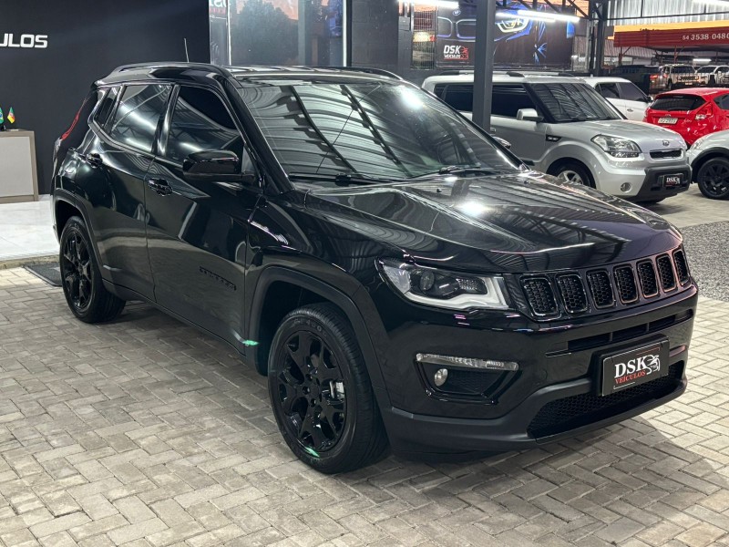 COMPASS 2.0 16V FLEX LIMITED AUTOMÁTICO - 2017 - CAXIAS DO SUL