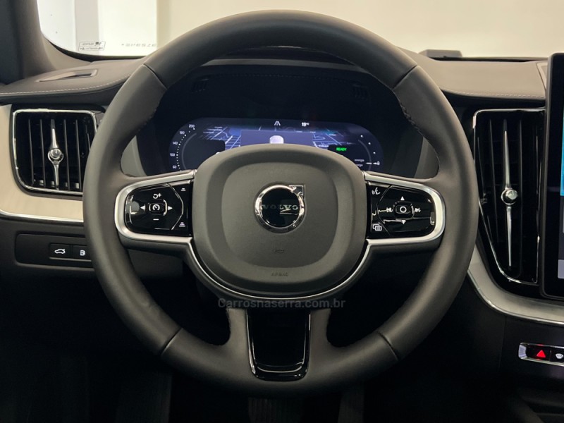 XC60 2.0 T8 RECHARGE ULTRA AWD HIBRIDO 4P AUTOMÁTICO - 2026 - FLORES DA CUNHA