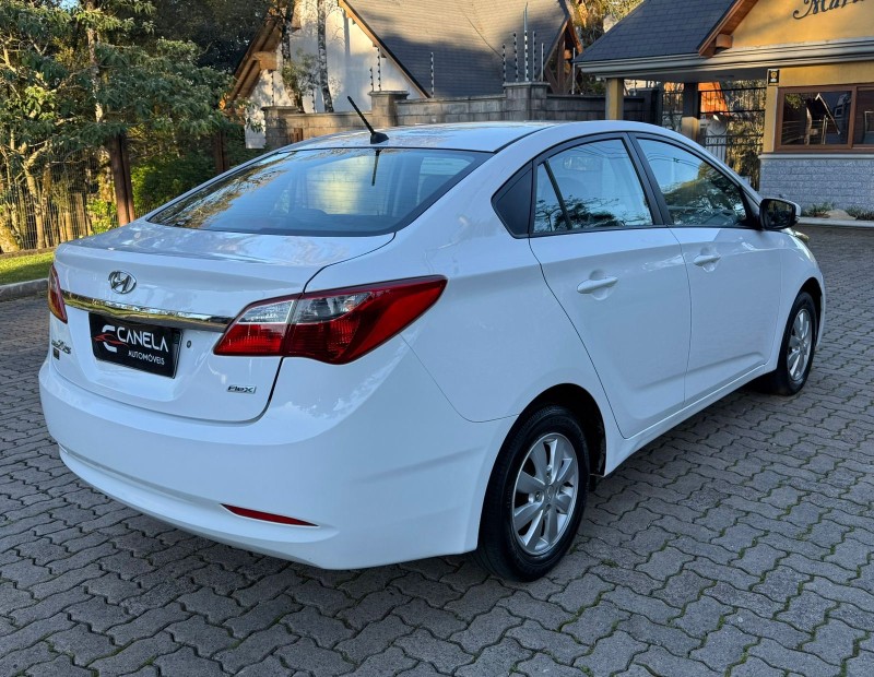 HB20S 1.0 COMFORT 12V FLEX 4P MANUAL - 2015 - CANELA