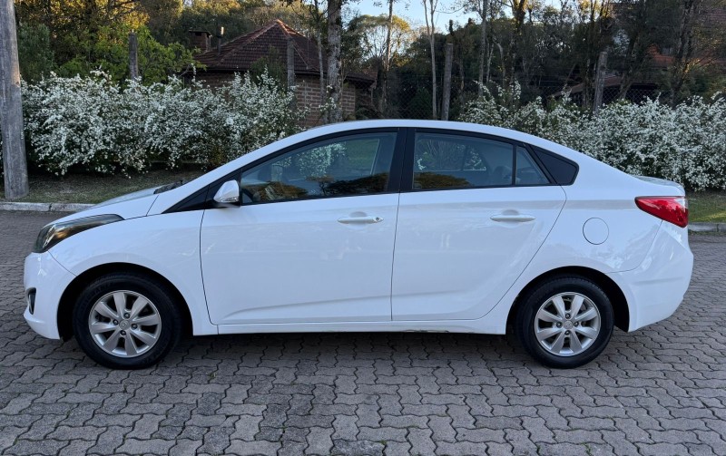 HB20S 1.0 COMFORT 12V FLEX 4P MANUAL - 2015 - CANELA