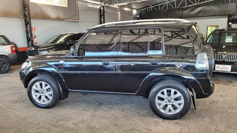 PAJERO TR4 2.0 4X4 16V 131CV GASOLINA 4P AUTOMÁTICO - 2011 - GARIBALDI