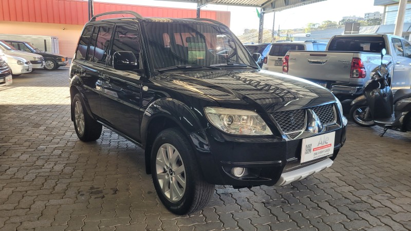 PAJERO TR4 2.0 4X4 16V 131CV GASOLINA 4P AUTOMÁTICO - 2011 - GARIBALDI