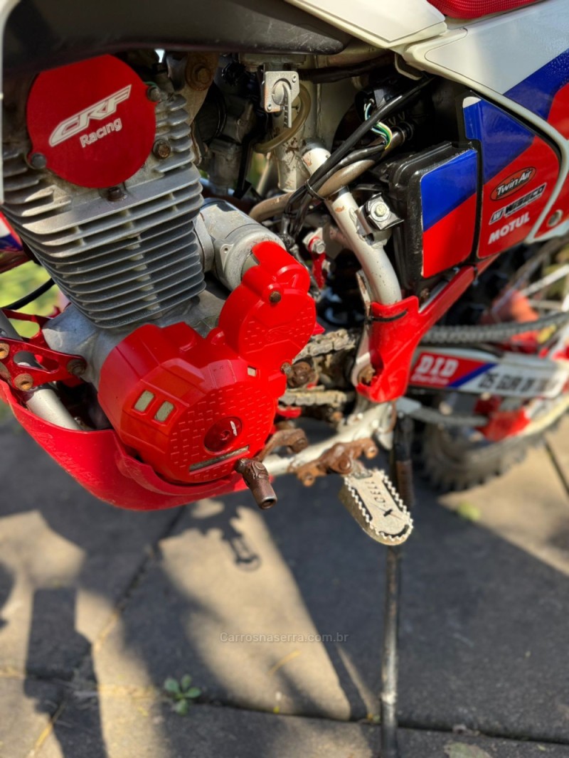 CRF 230F  - 2016 - BROCHIER
