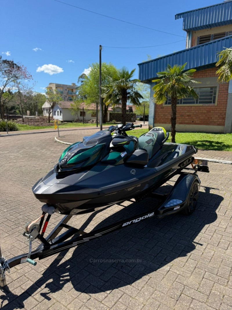 JET SKI RXP-X 300 - 2023 - BROCHIER