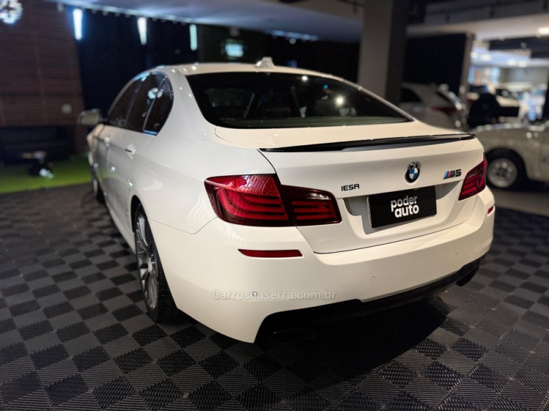 550I 4.4 SEDAN V8 32V GASOLINA 4P AUTOMÁTICO - 2011 - FARROUPILHA