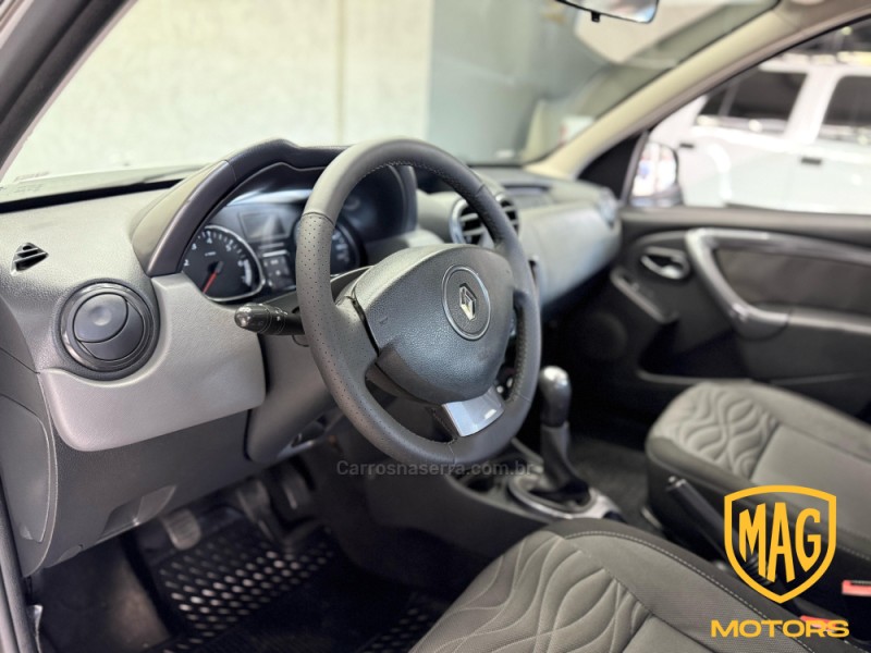 DUSTER RENAULT DUSTER 1.6 TECH ROAD DYNAMIQUE 4X2 16V FLEX 4P MANUAL - 2013 - CAXIAS DO SUL