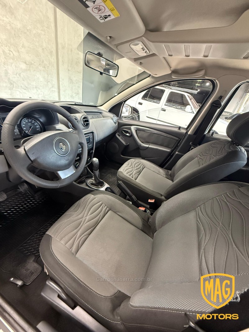 DUSTER RENAULT DUSTER 1.6 TECH ROAD DYNAMIQUE 4X2 16V FLEX 4P MANUAL - 2013 - CAXIAS DO SUL