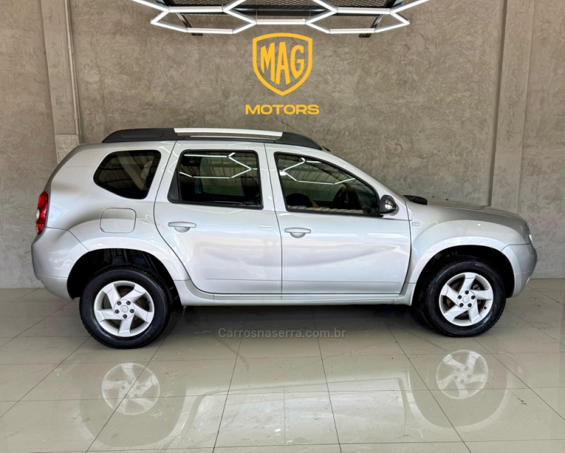 DUSTER RENAULT DUSTER 1.6 TECH ROAD DYNAMIQUE 4X2 16V FLEX 4P MANUAL - 2013 - CAXIAS DO SUL