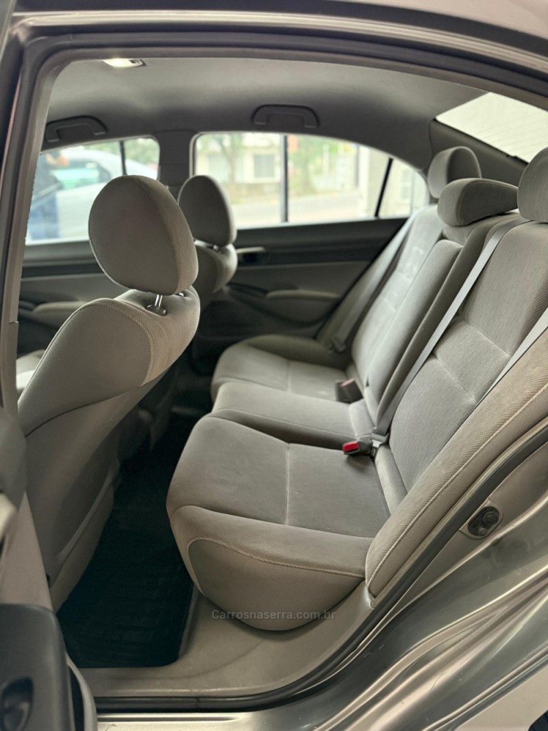 CIVIC 1.8 LXS 16V GASOLINA 4P AUTOMÁTICO - 2010 - SANTA CRUZ DO SUL
