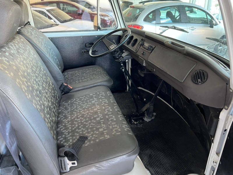 KOMBI 1.6 MI STD LOTAÇÃO 8V GASOLINA 3P MANUAL - 1995 - CAXIAS DO SUL