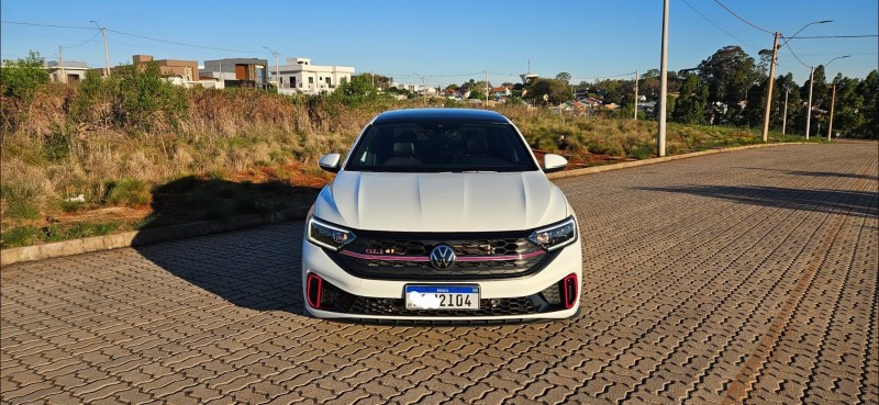 JETTA 2.0 16V TSI GLI 350 GASOLINA 4P AUTOMÁTICO - 2023 - CAXIAS DO SUL
