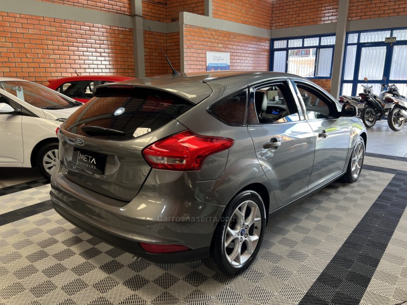FOCUS 1.6 SE PLUS 16V FLEX 4P MANUAL - 2016 - BENTO GONçALVES