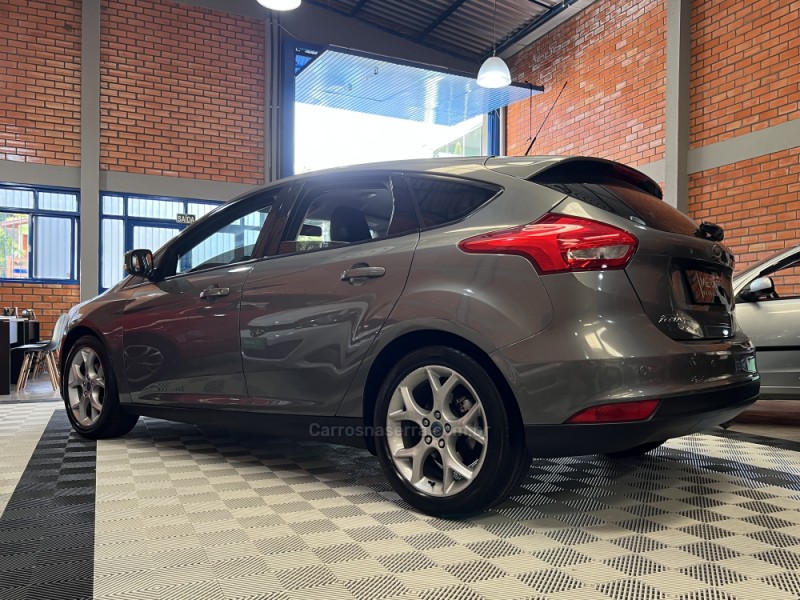 FOCUS 1.6 SE PLUS 16V FLEX 4P MANUAL - 2016 - BENTO GONçALVES