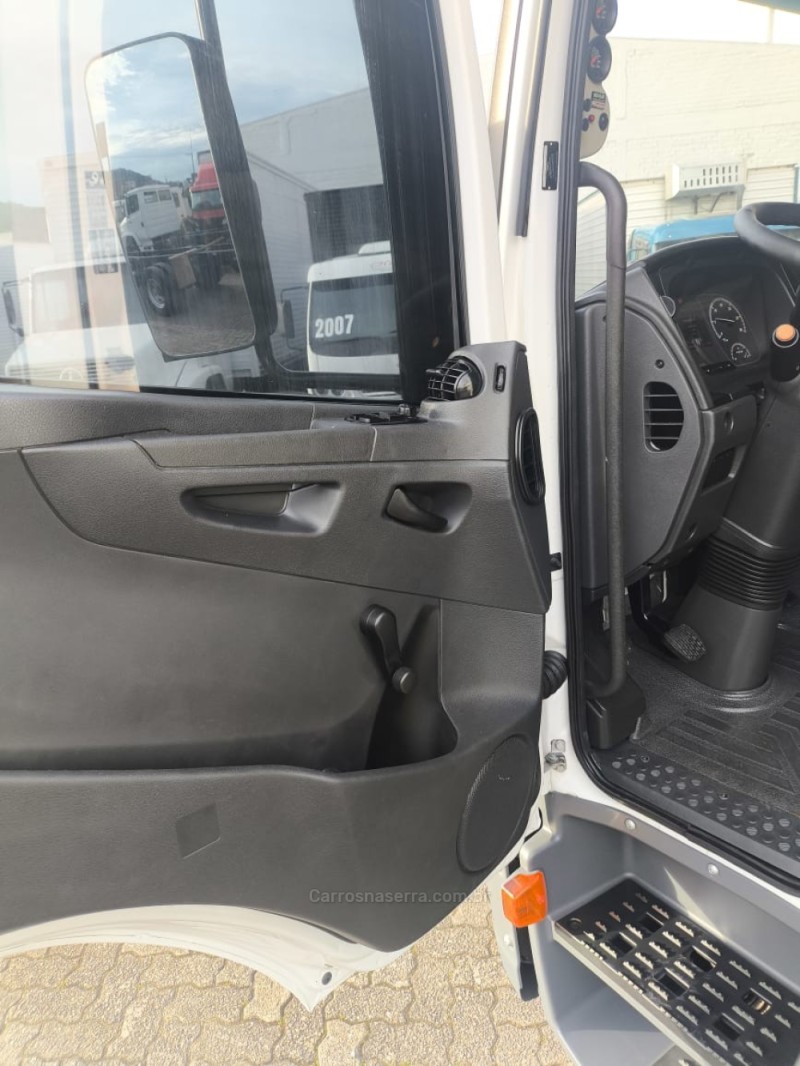ATEGO 1726  - 2017 - GARIBALDI