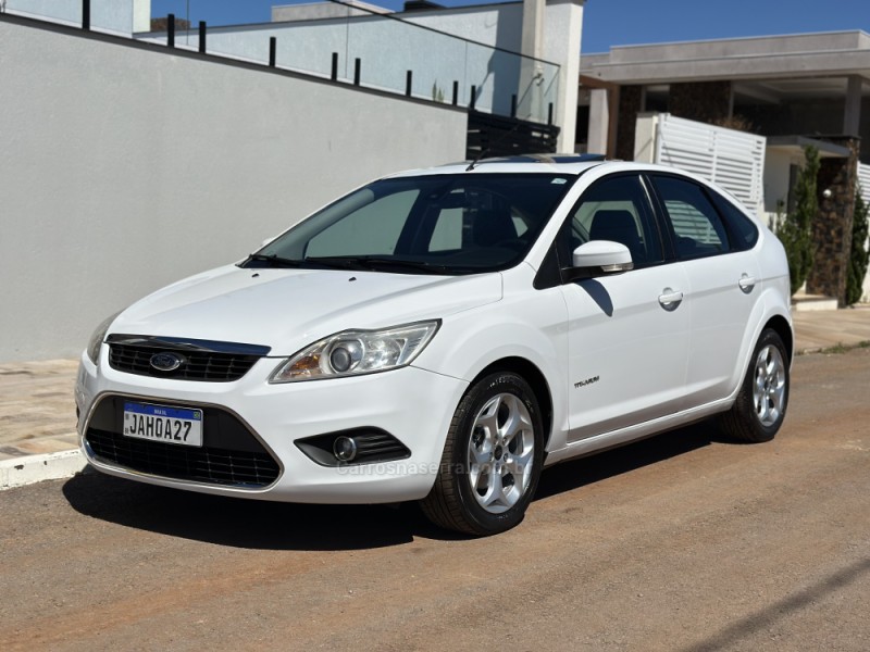 FOCUS 2.0 TITANIUM HATCH 16V FLEX 4P MANUAL