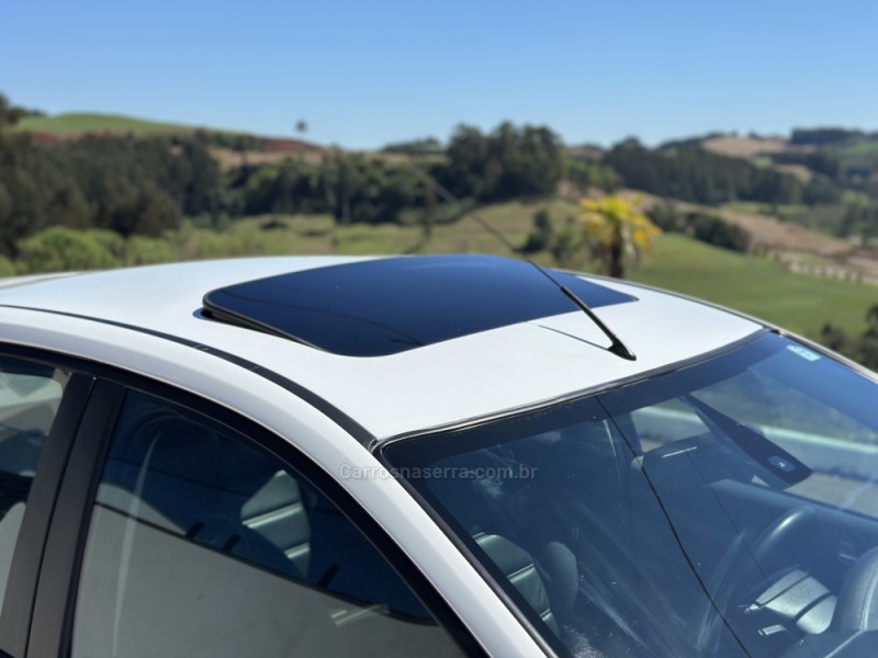 FOCUS 2.0 TITANIUM HATCH 16V FLEX 4P MANUAL - 2013 - SERAFINA CORRêA