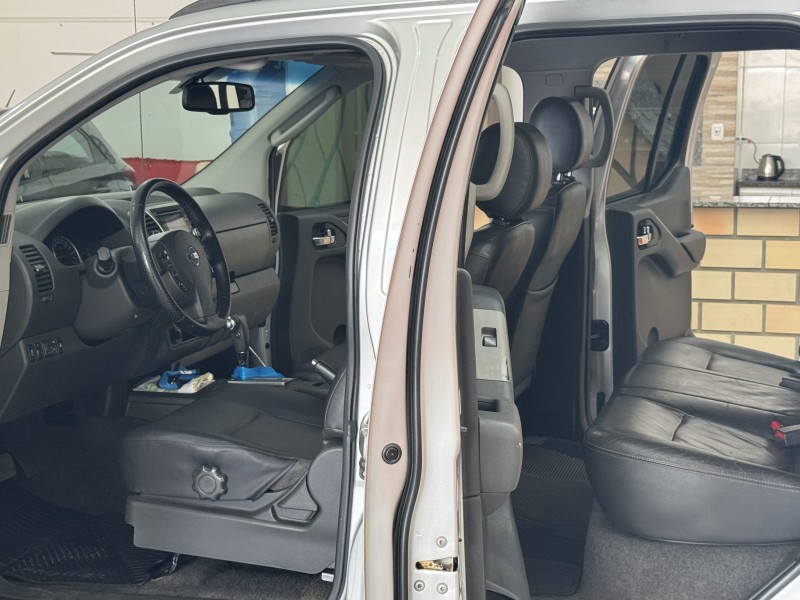FRONTIER 2.5 SL 10 ANOS 4X4 CD TURBO ELETRONIC DIESEL 4P AUTOMÁTICO - 2013 - CAXIAS DO SUL