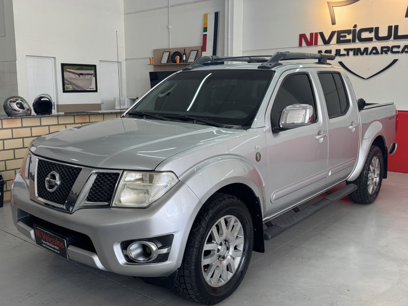FRONTIER 2.5 SL 10 ANOS 4X4 CD TURBO ELETRONIC DIESEL 4P AUTOMÁTICO - 2013 - CAXIAS DO SUL