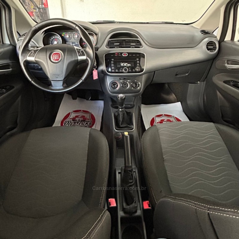 PUNTO 1.4 ATTRACTIVE ITALIA 8V FLEX 4P MANUAL - 2016 - VACARIA