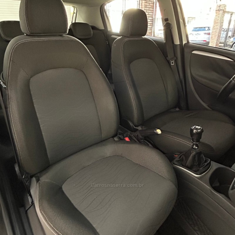 PUNTO 1.4 ATTRACTIVE ITALIA 8V FLEX 4P MANUAL - 2016 - VACARIA