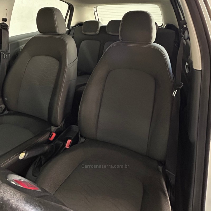 PUNTO 1.4 ATTRACTIVE ITALIA 8V FLEX 4P MANUAL - 2016 - VACARIA